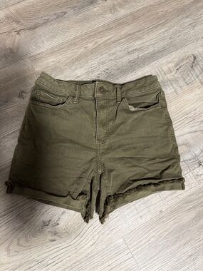 So demim shorts size 5